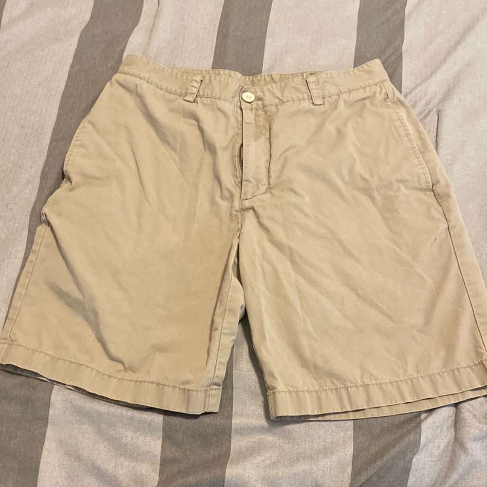 Vineyard Vine Khaki Shorts